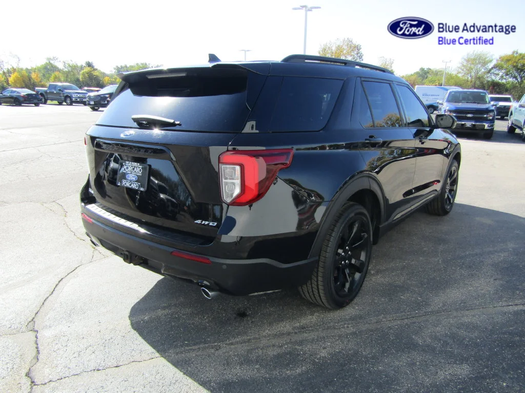 Certified Used 2022 Agate Black Metallic Ford ST-Line image 8