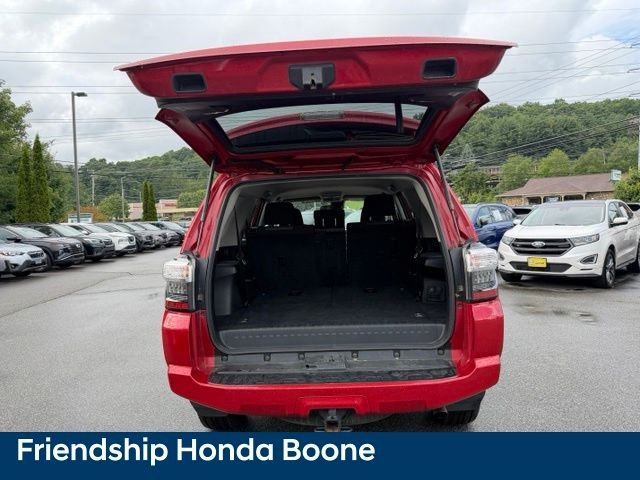 Used 2021 Red Toyota SR5 image 31