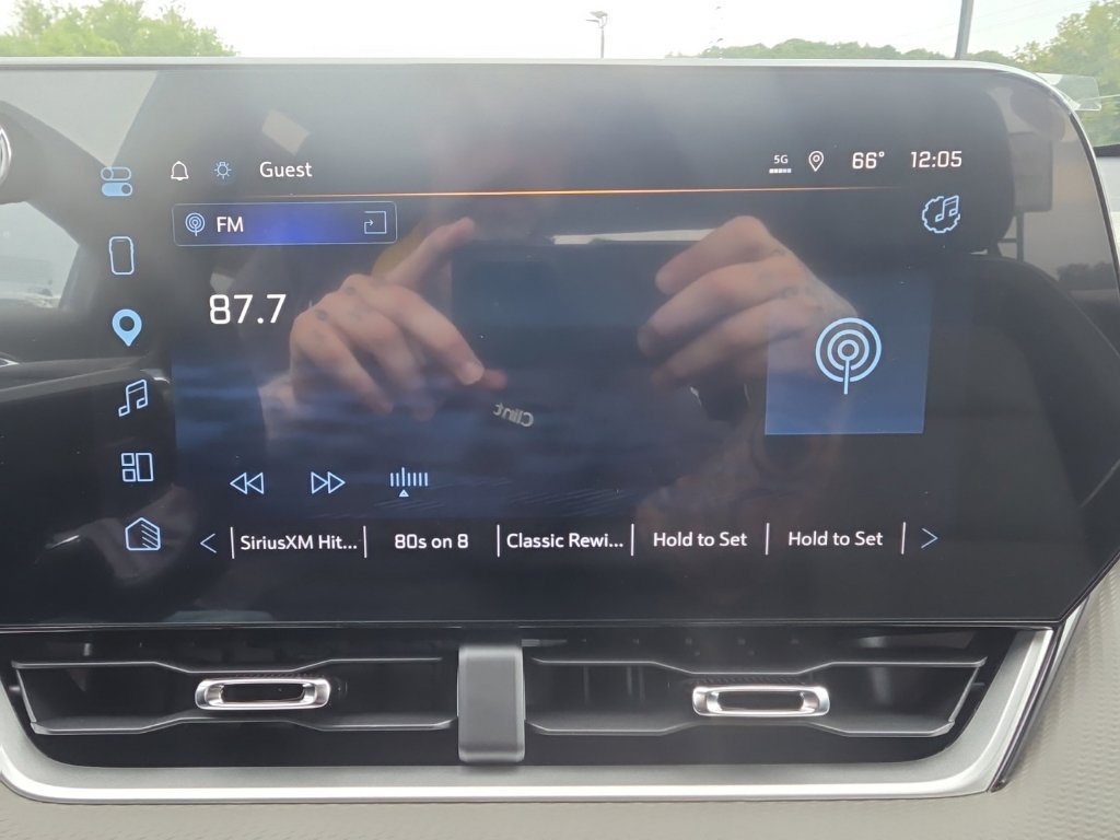 2027 Chevrolet Equinox LT - Photo 23