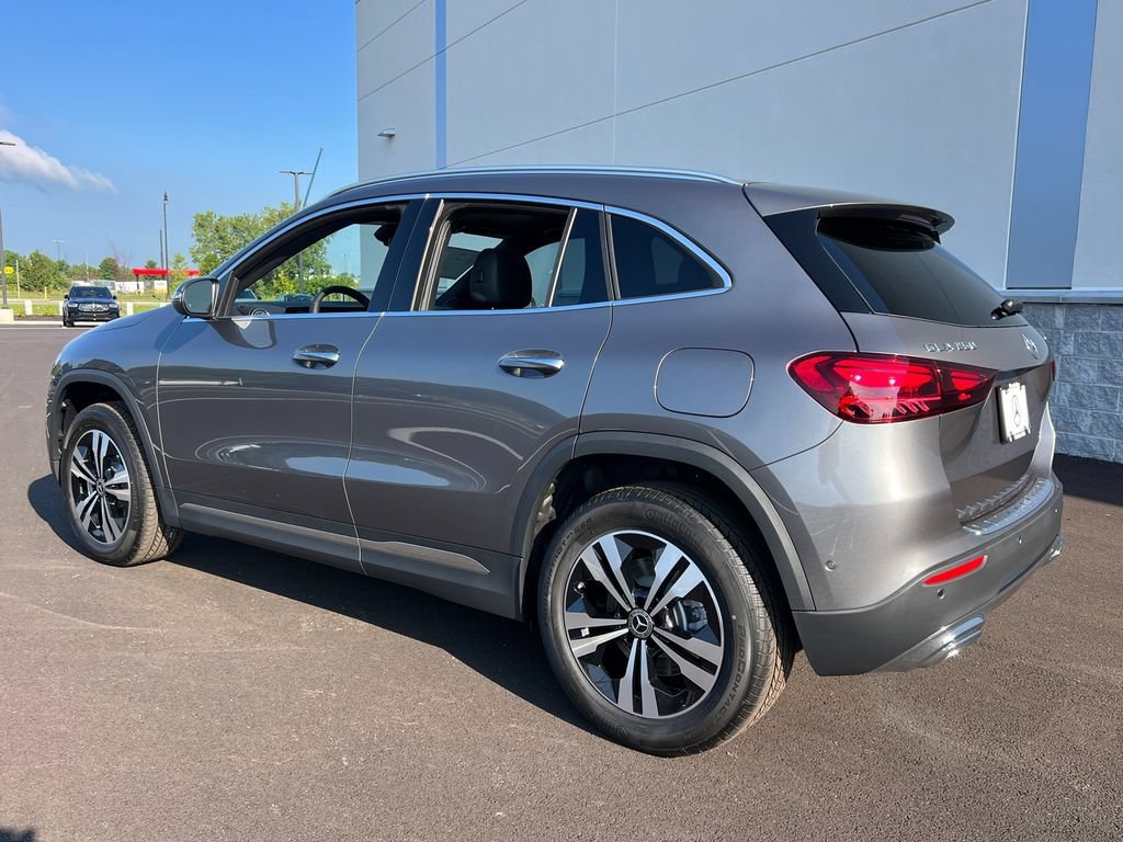 New 2026 Mountain Grey Metallic Mercedes-Benz GLA 250 image 44