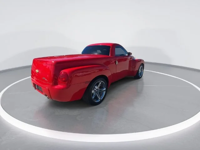 Used 2005 Red Chevrolet Base image 3