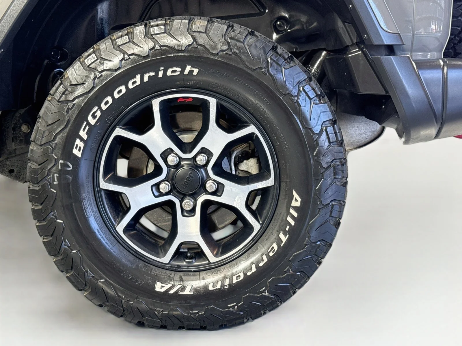 Used 2020 Sting-Gray Clearcoat Jeep Rubicon image 29