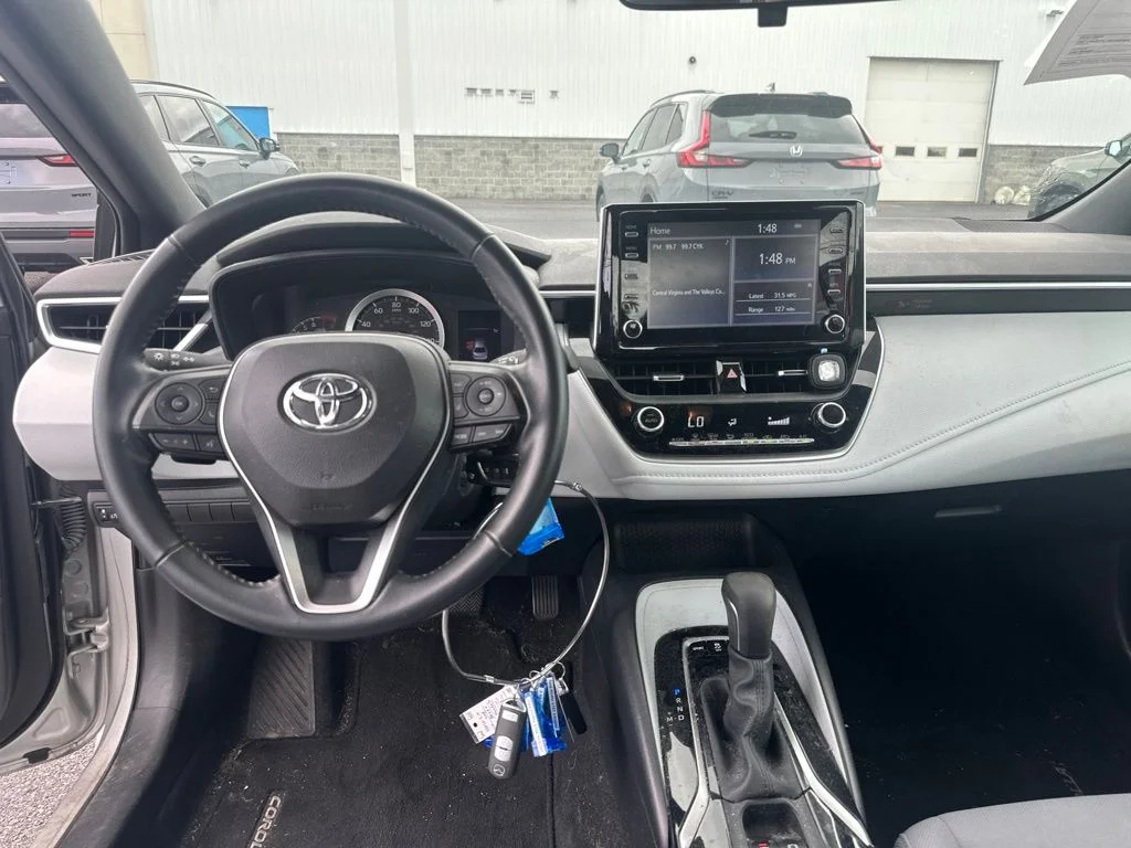 Used 2020 Classic Silver Metallic Toyota SE image 15