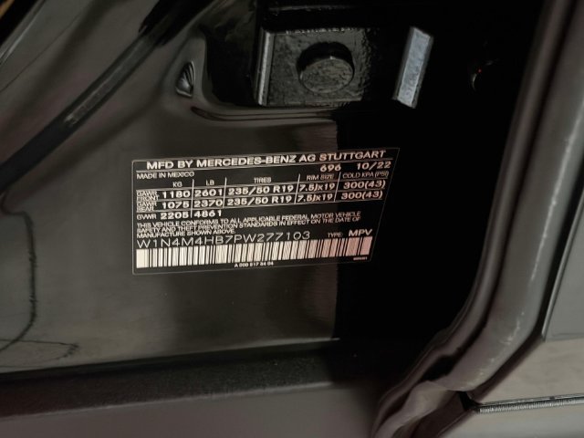Used 2023 Black Mercedes-Benz GLB 250 image 18