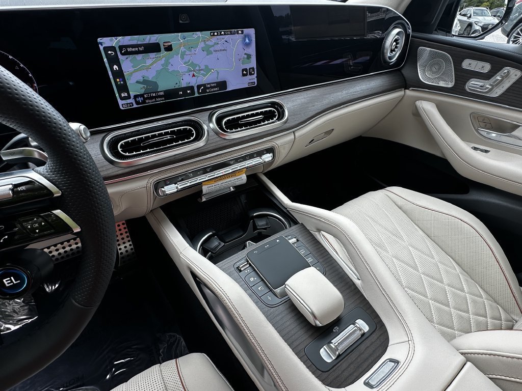 New 2027 MANUFAKTUR Moonlight White Metallic Mercedes-Benz AMG® GLE 53e image 68