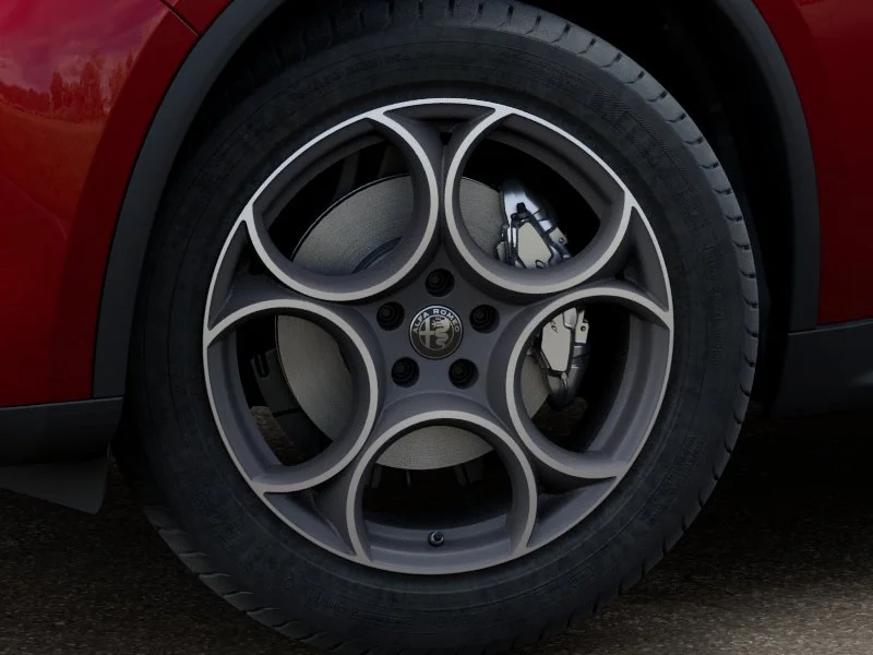 New 2025 Red Alfa Romeo Base image 35