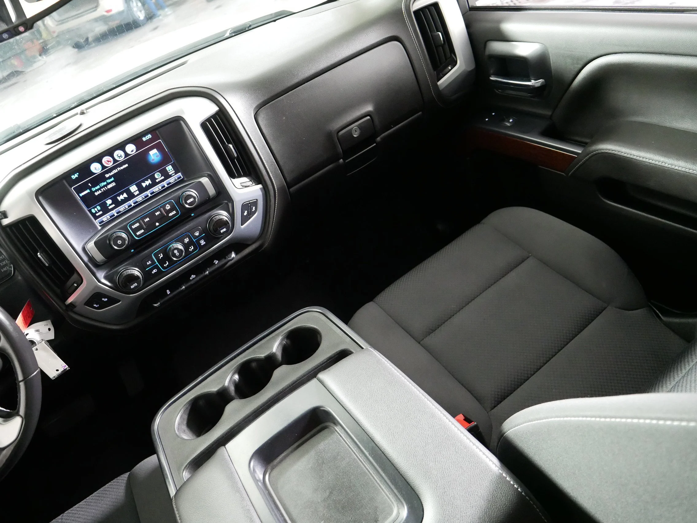 Used 2019 Summit White GMC SLE image 11