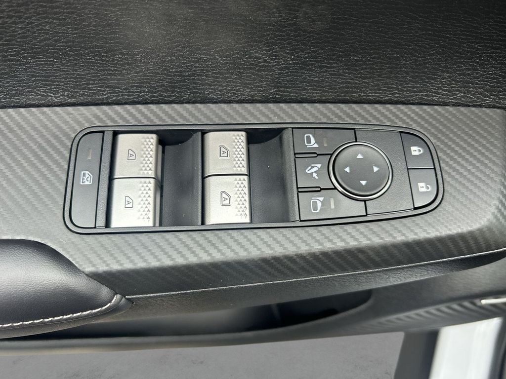 New 2026 WHT DIAMOND Mitsubishi SE image 13