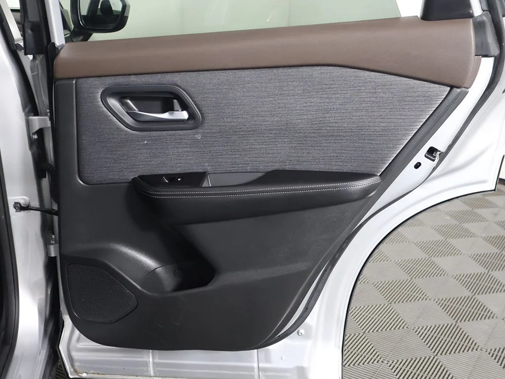 Used 2023 Silver Nissan SV image 22