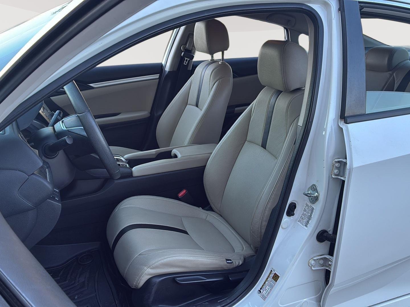 Used 2018 Taffeta White Honda LX image 3