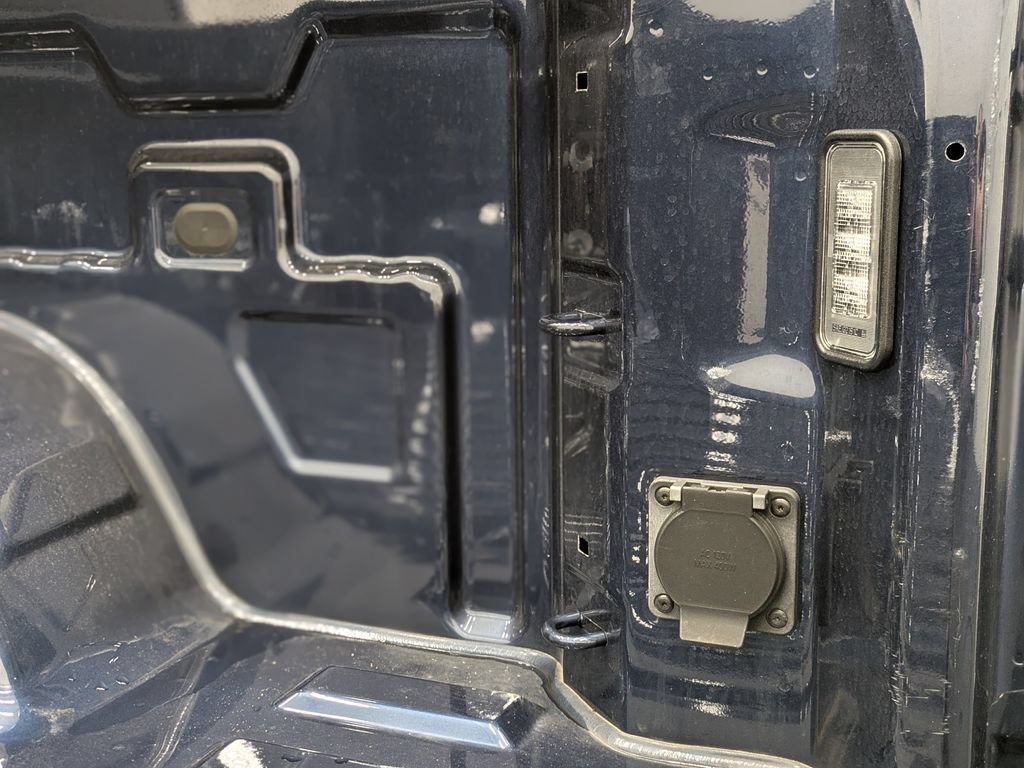 2023 Chevrolet Silverado 1500 LT - Photo 18