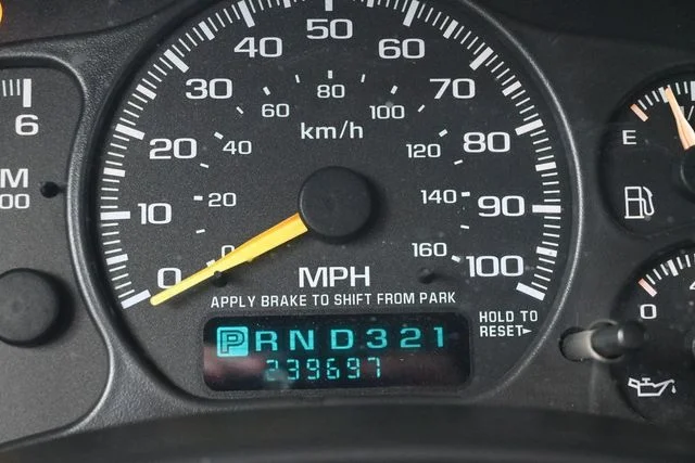 Used 2000  GMC SLE image 22