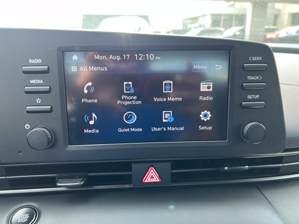 Used 2025 Gray Hyundai SEL Sport image 22