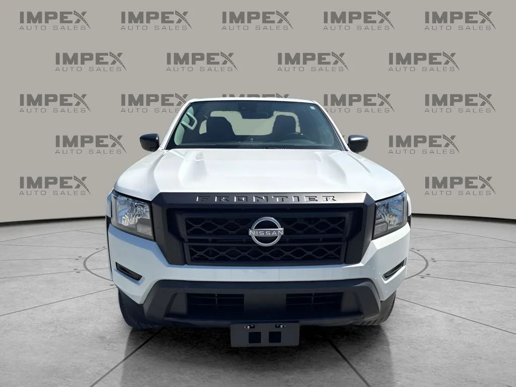 Used 2022 White Nissan S image 8