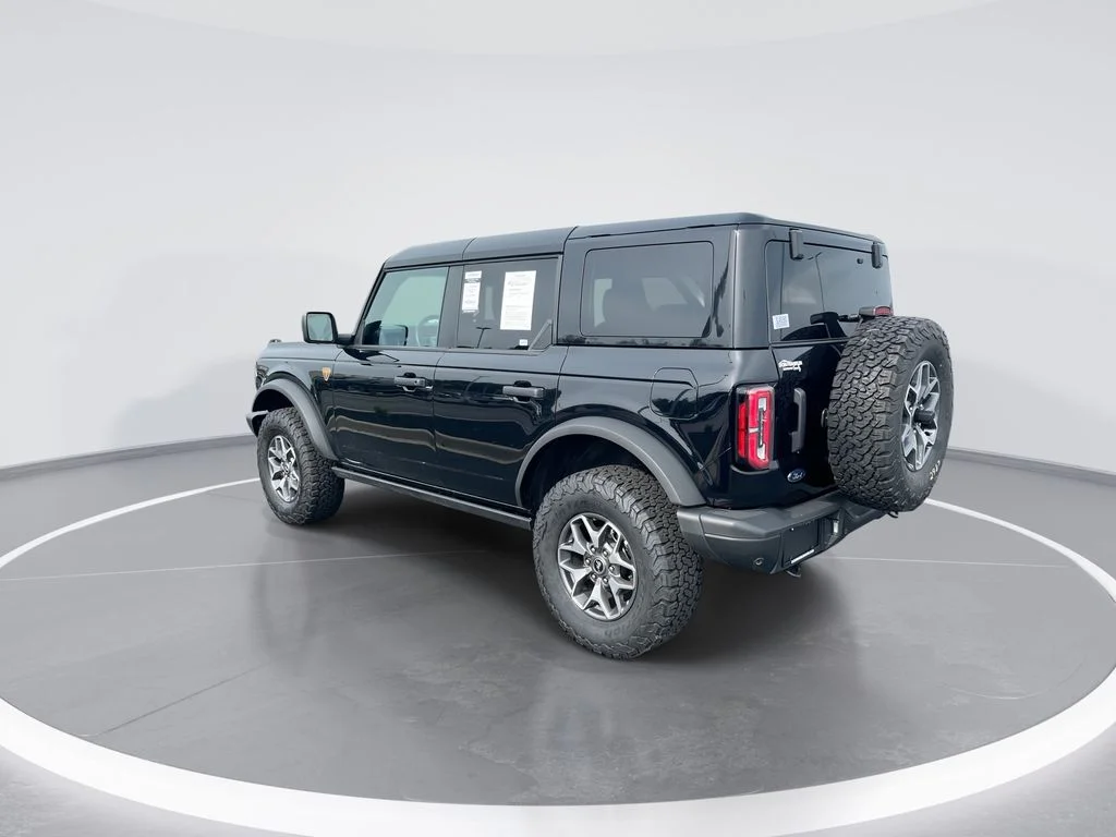 Used 2025 Black Ford Badlands image 6