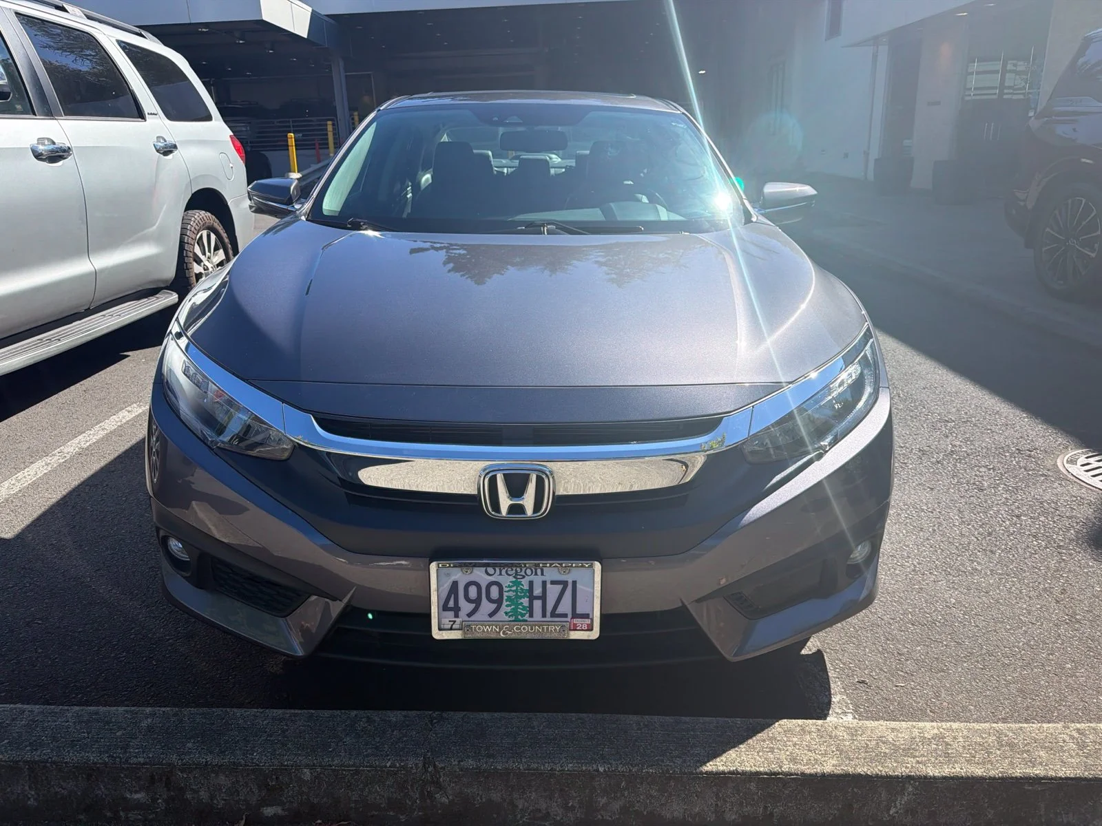 Used 2016  Honda Touring image 2