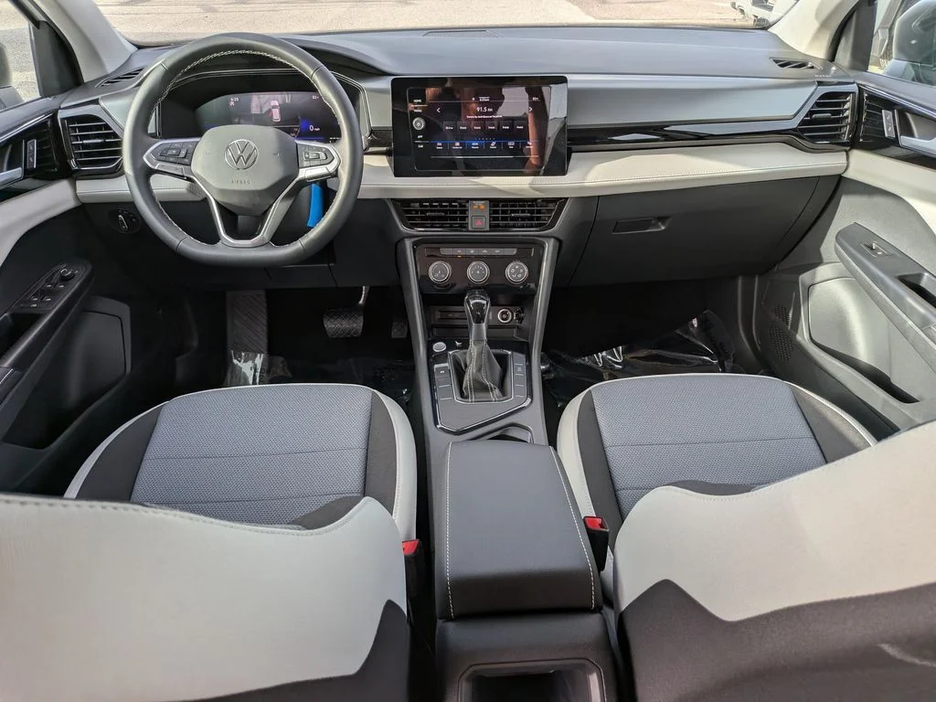 New 2026 White Volkswagen 1.5T S image 10