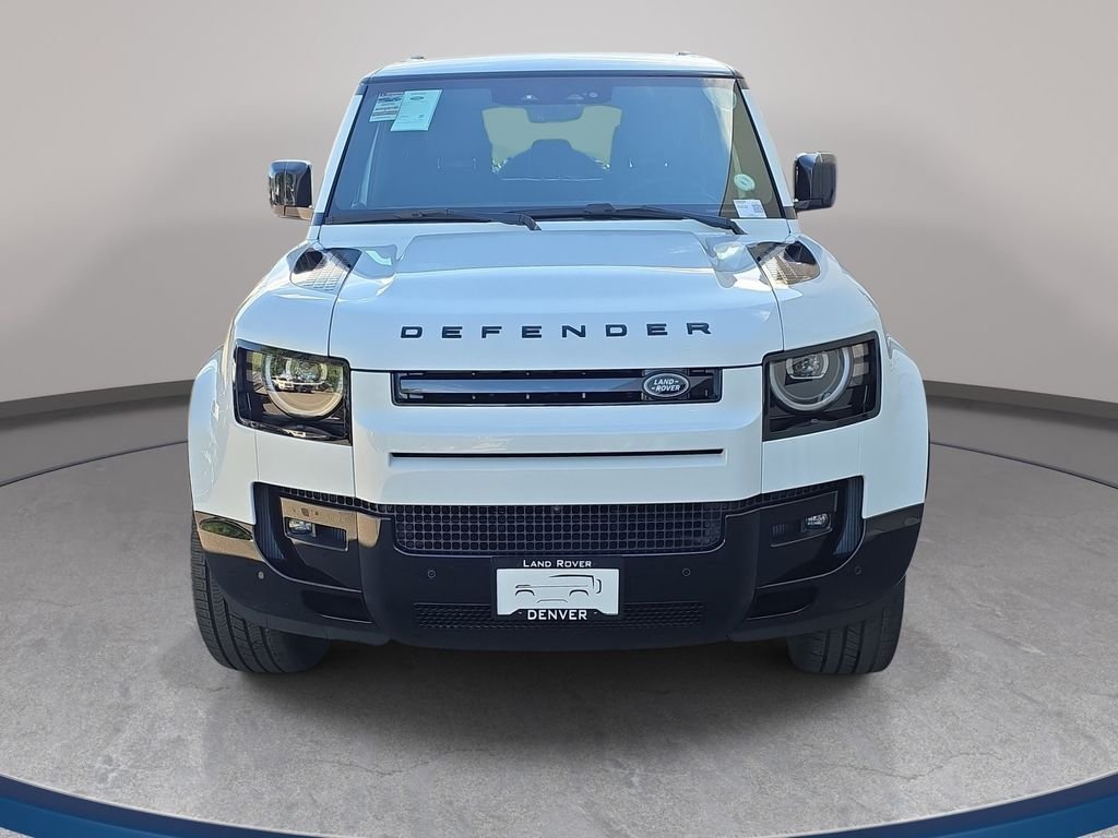 New 2026 Fuji White Land Rover X-Dynamic SE image 2