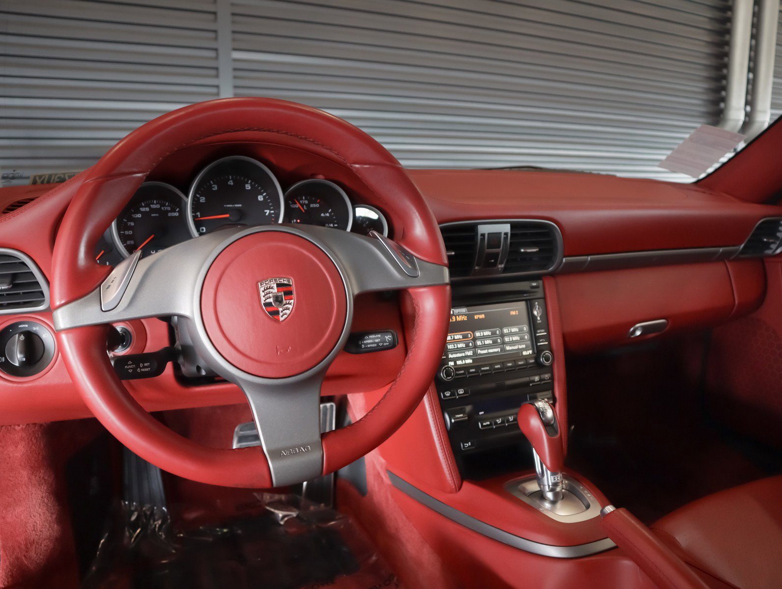 Used 2009 Atlas Grey Metallic Porsche Cpe Carrera w/PDK transmission image 12