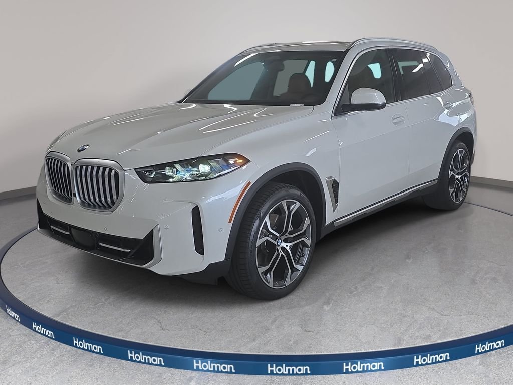 New 2026 Mineral White Metallic BMW sDrive40i image 1