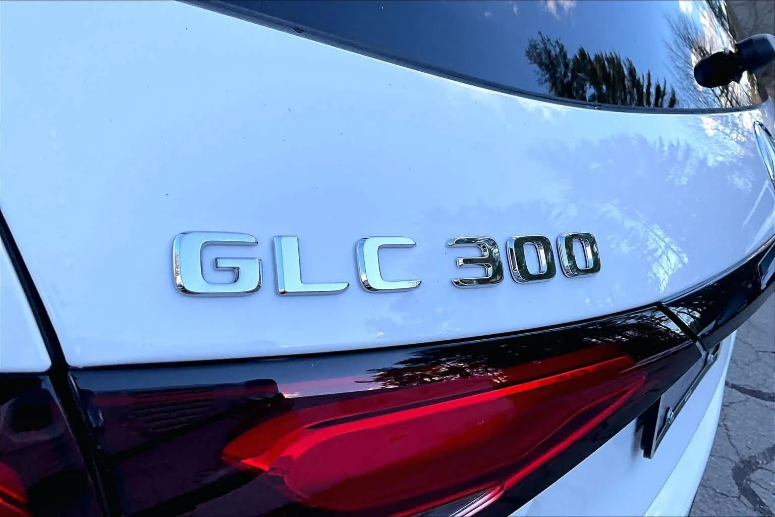 New 2026 Polar White Mercedes-Benz GLC 300 image 7
