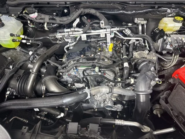 New 2025 Shadow Black Ford XLT image 9