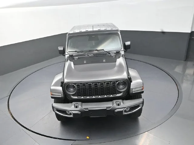 New 2026 Granite Crystal Metallic Clear-Coat Exterior Paint Jeep Sahara image 11