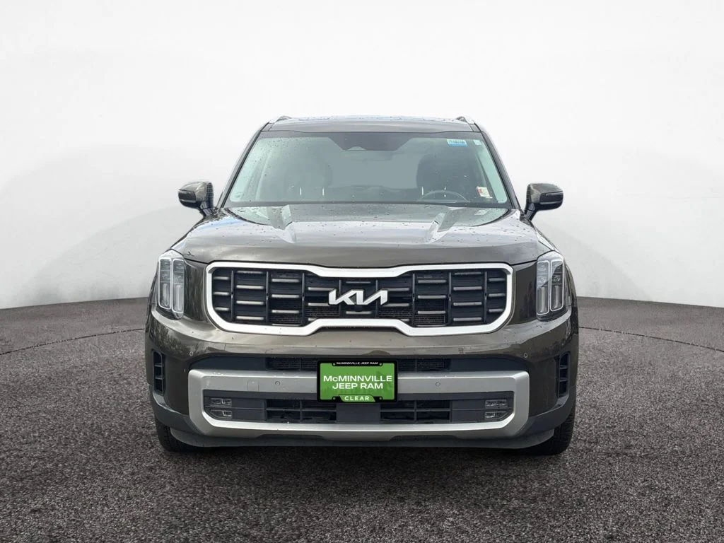 Used 2023 Green Kia SX-Prestige image 8