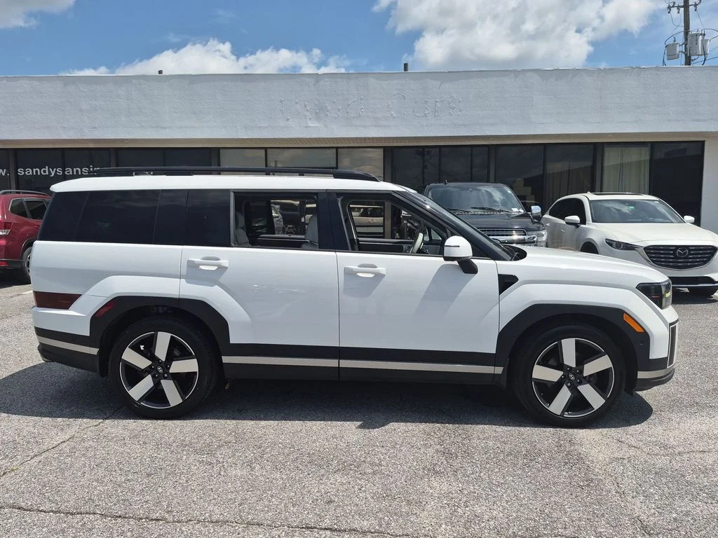 Used 2024 White Hyundai Limited image 7