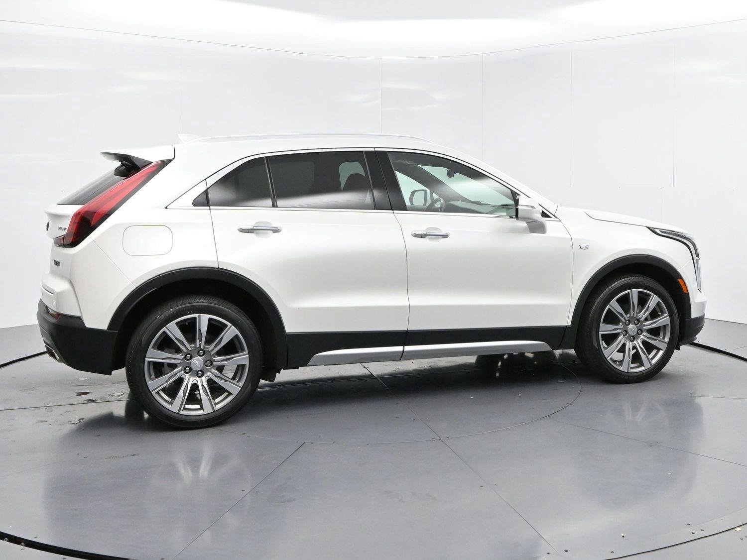 Used 2023 CRYSTAL WHITE TRICOAT Cadillac AWD Premium Luxury image 8