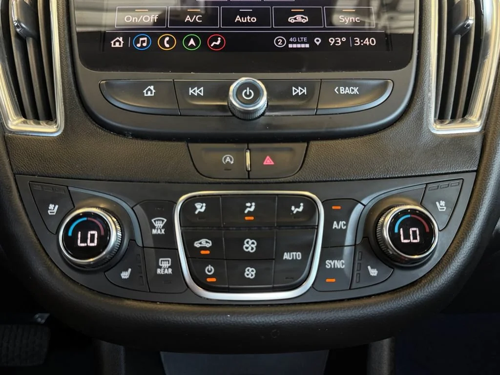 Used 2024 Summit White Chevrolet 2LT image 24