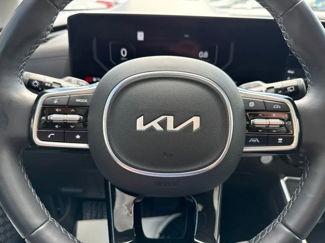 Certified Used 2026 White Kia SX Prestige image 9