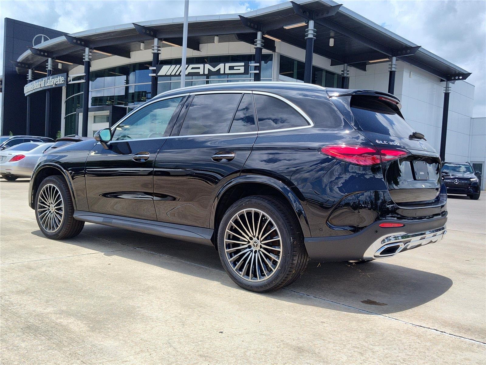 New 2026 Black Mercedes-Benz GLC 300 image 3