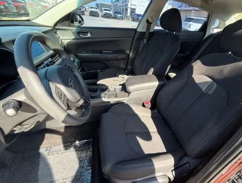Used 2018 Purple Kia LX image 5