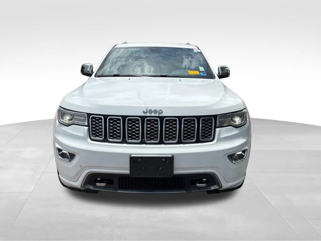 Used 2018 White Jeep Overland image 9