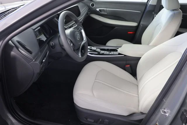 Used 2023 Gray Hyundai SEL image 19