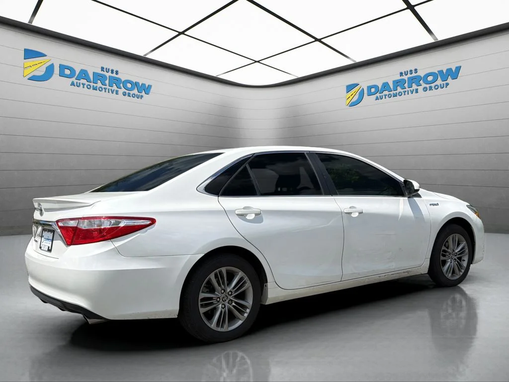 Used 2016 White Toyota SE image 4