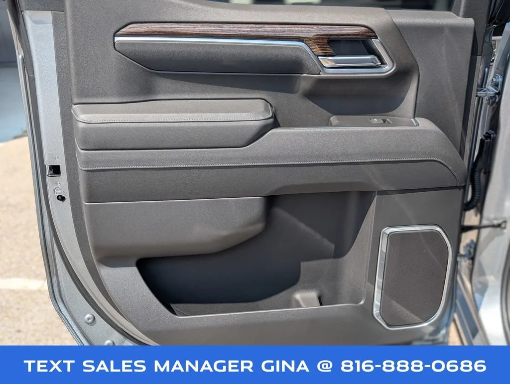New 2026 Sterling Metallic GMC Elevation image 30