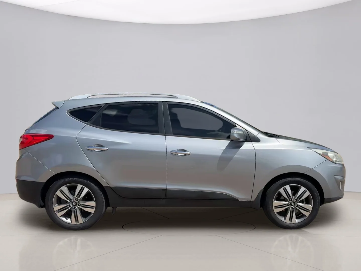 Used 2014 Gray Hyundai GLS image 6