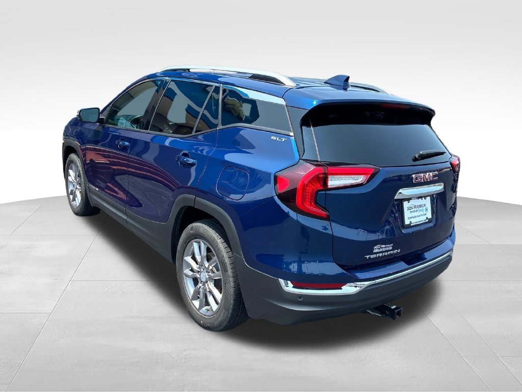Used 2022 Blue GMC SLT image 3