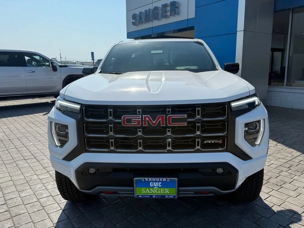 New 2026 Summit White GMC AT4 image 3