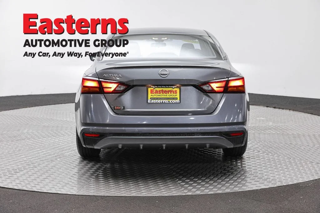Used 2023 Gray Nissan 2.5 S image 6