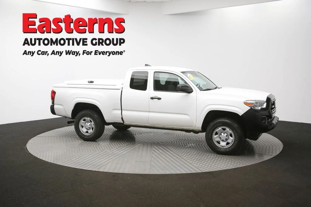 Used 2019 White Toyota SR image 43