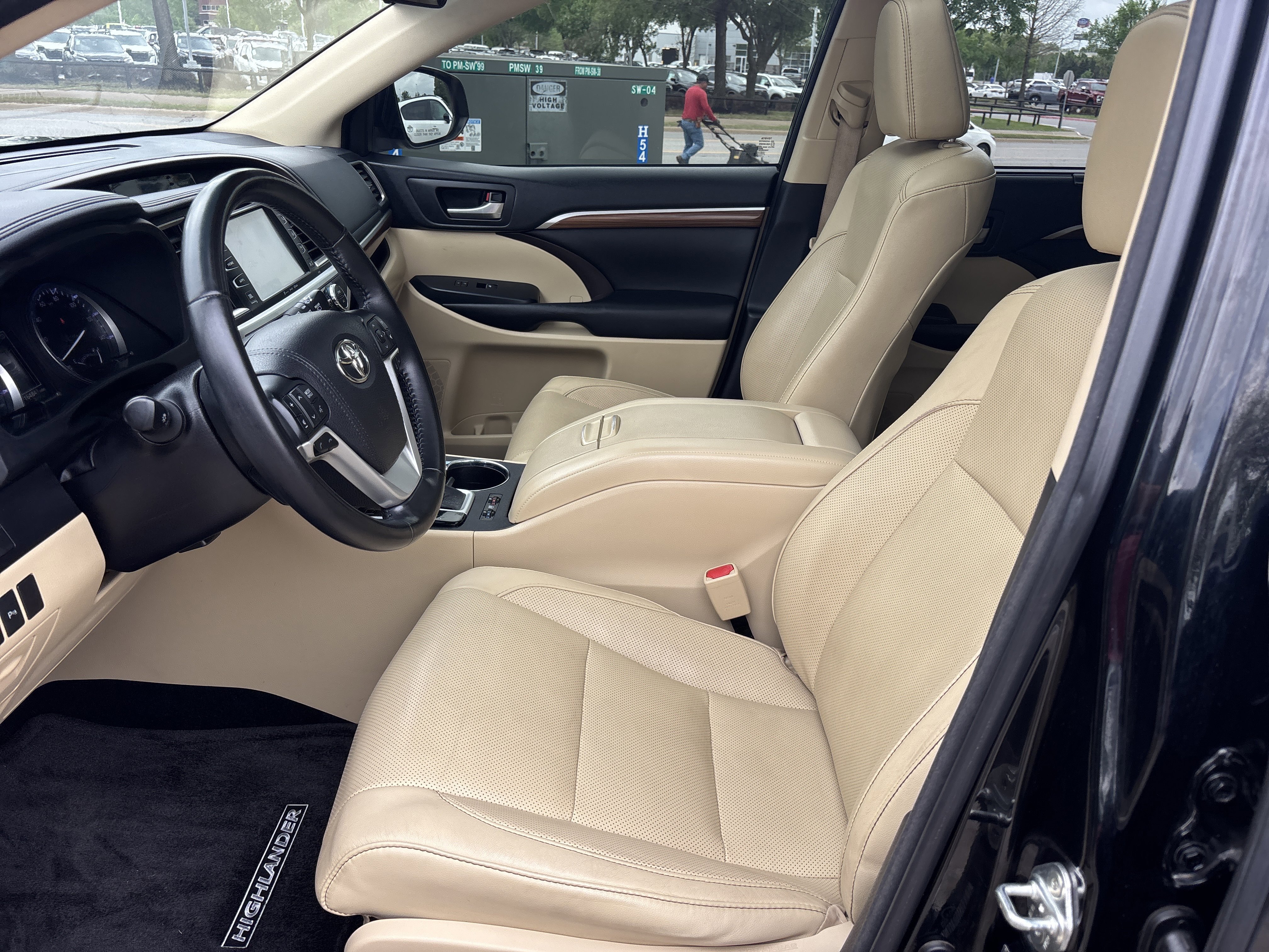 Used 2018 Midnight Black Metallic Toyota Limited AWD image 15