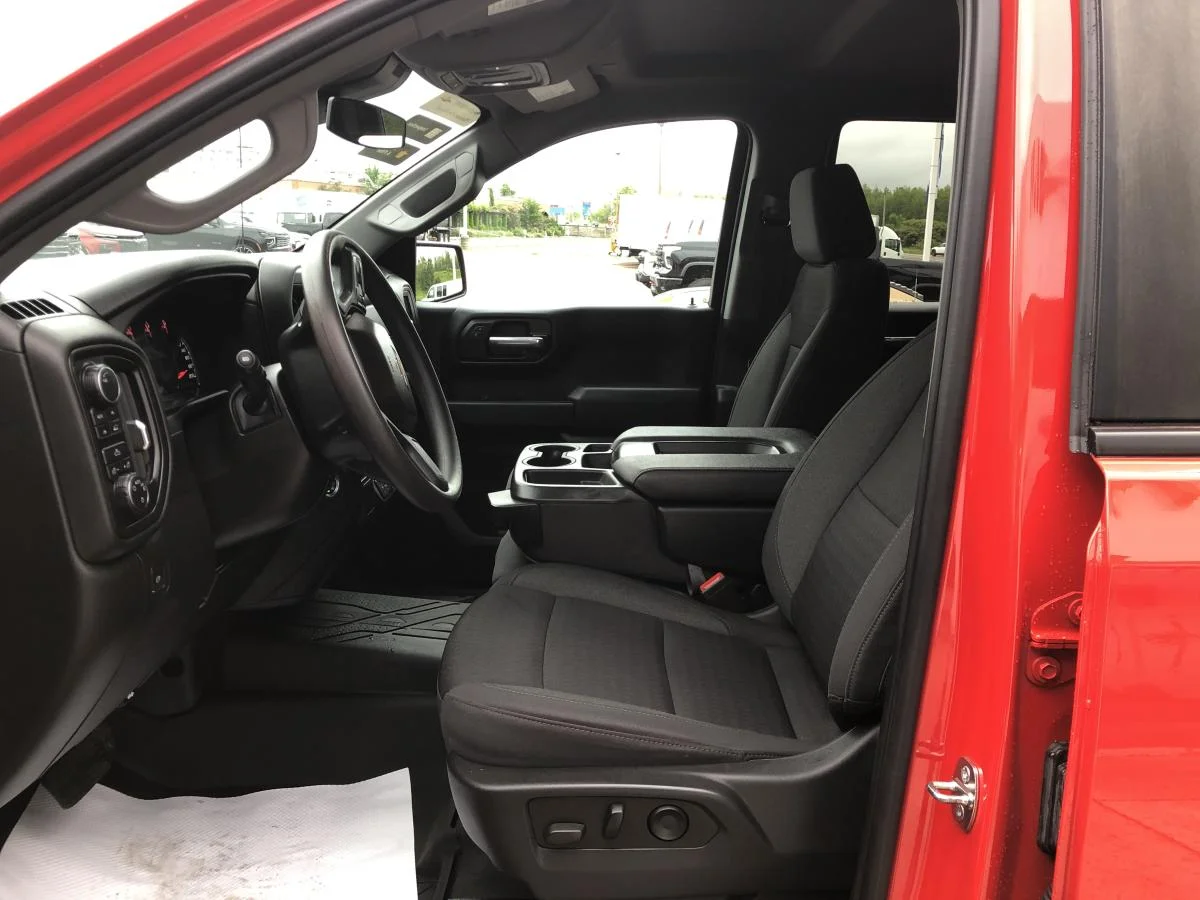 Used 2022 Red Chevrolet 4WD Crew Cab 157" Custom image 11