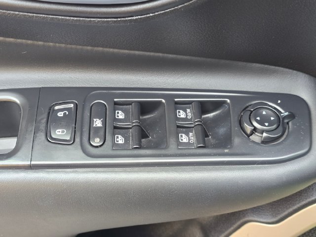 2016 Jeep Renegade 75th Anniversary Edition - Photo 22