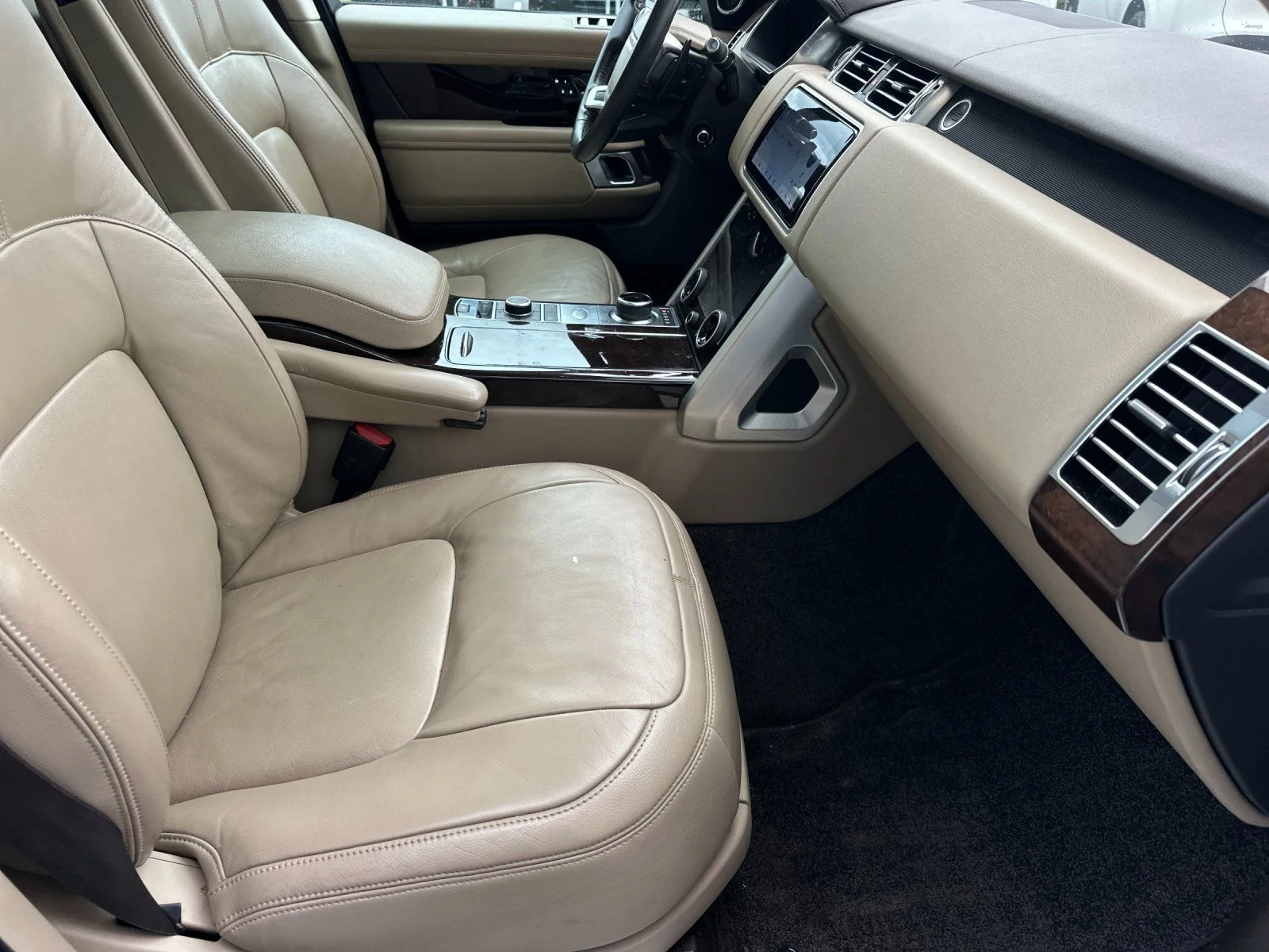 Used 2020 White Land Rover Base image 14