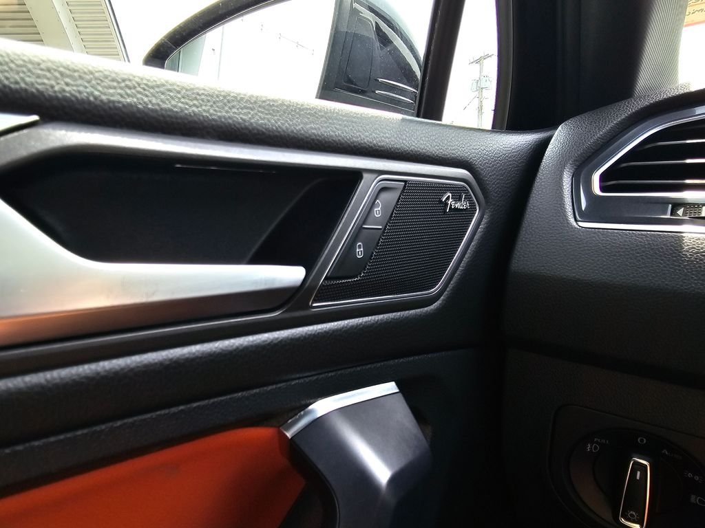 2021 Volkswagen Tiguan SEL Premium R-Line - Photo 33