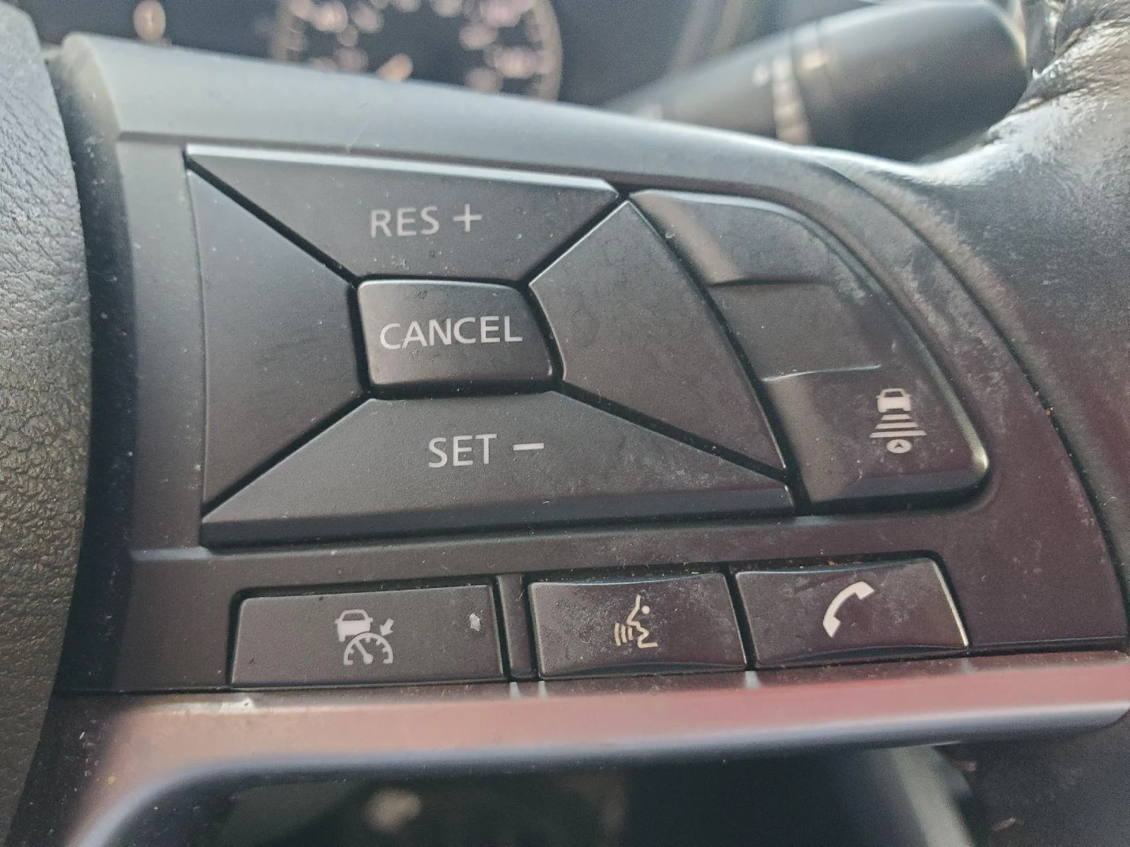 Used 2024 Fresh Powder Nissan SV image 9