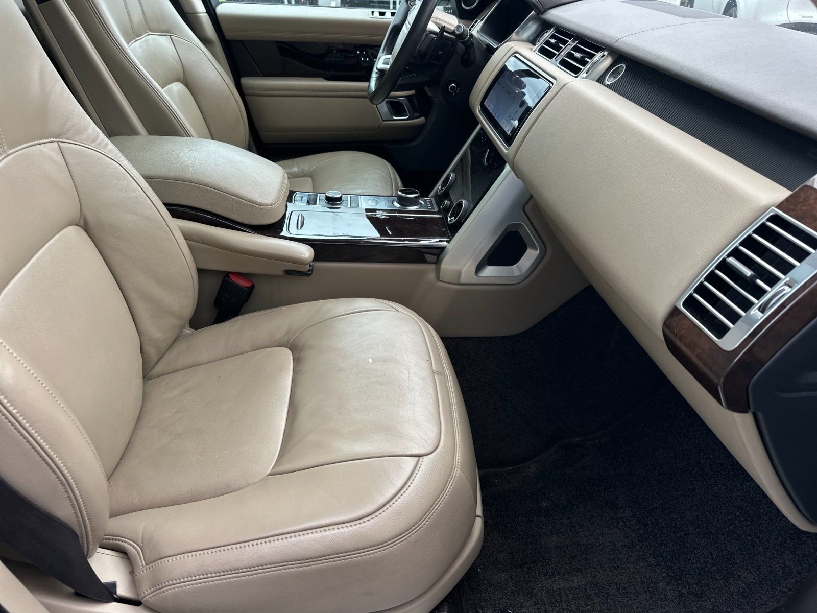 Used 2020 White Land Rover Base image 14